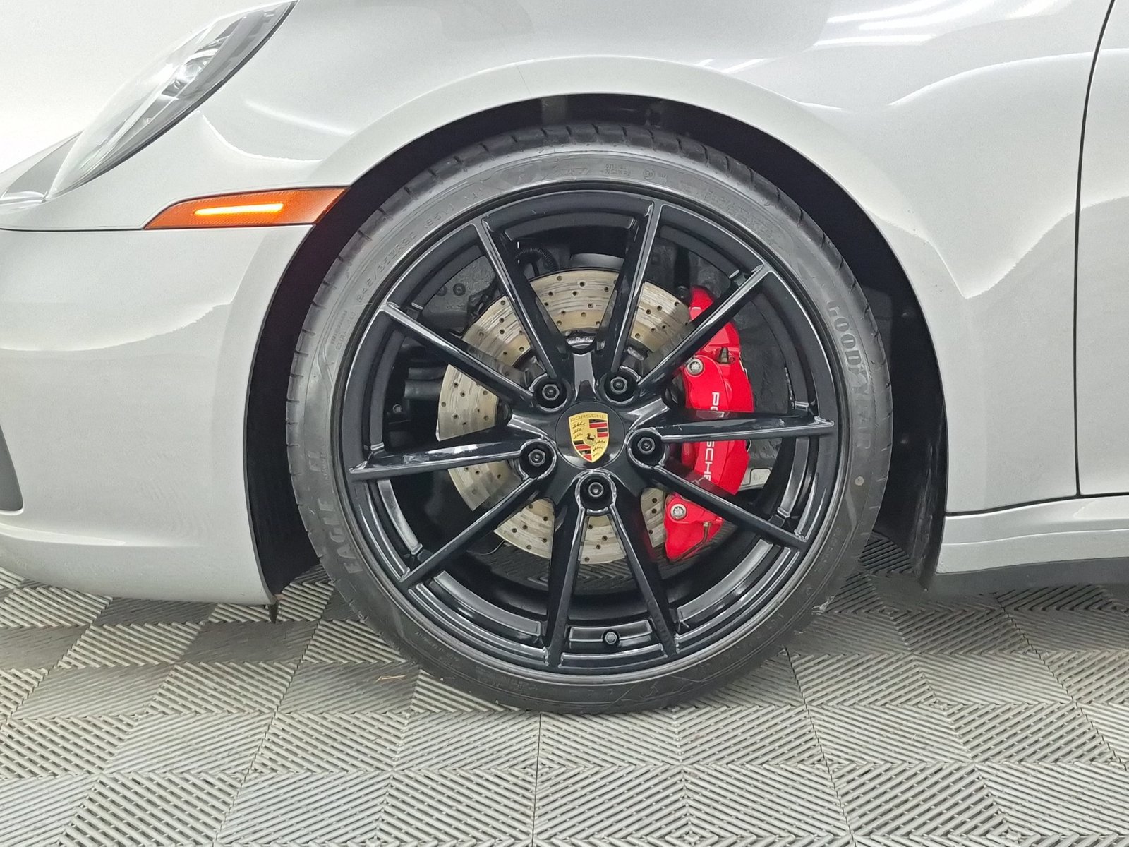 Certified 2020 Porsche 911 Carrera 4S AWD/4WD image 27
