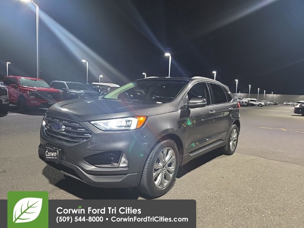 Used 2019 Ford Edge Titanium image 3