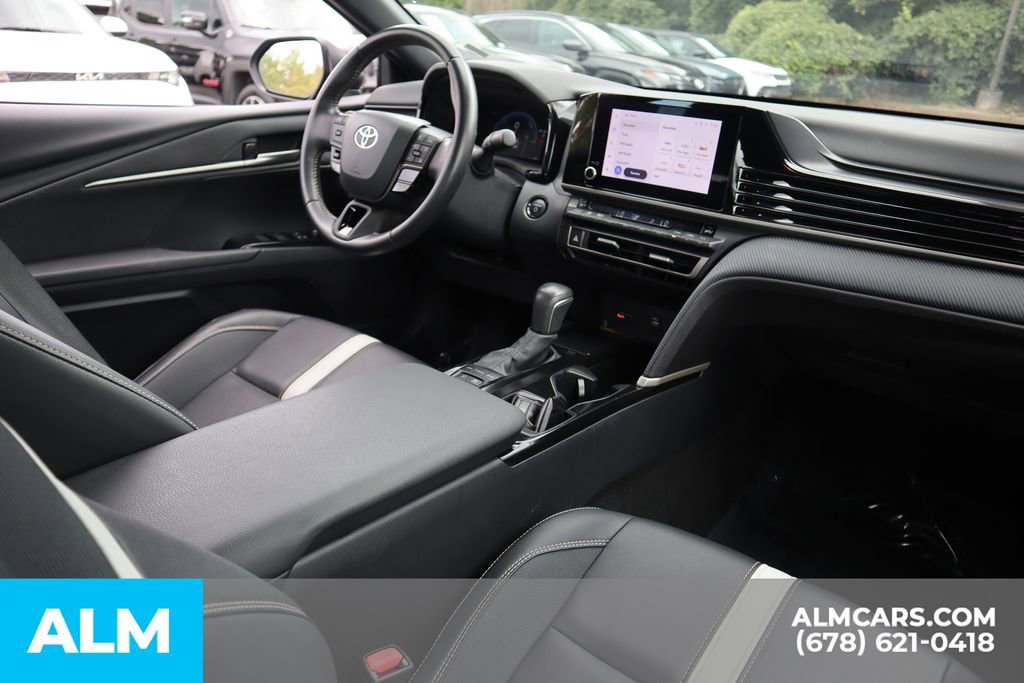 Used 2025 Toyota Camry SE image 22