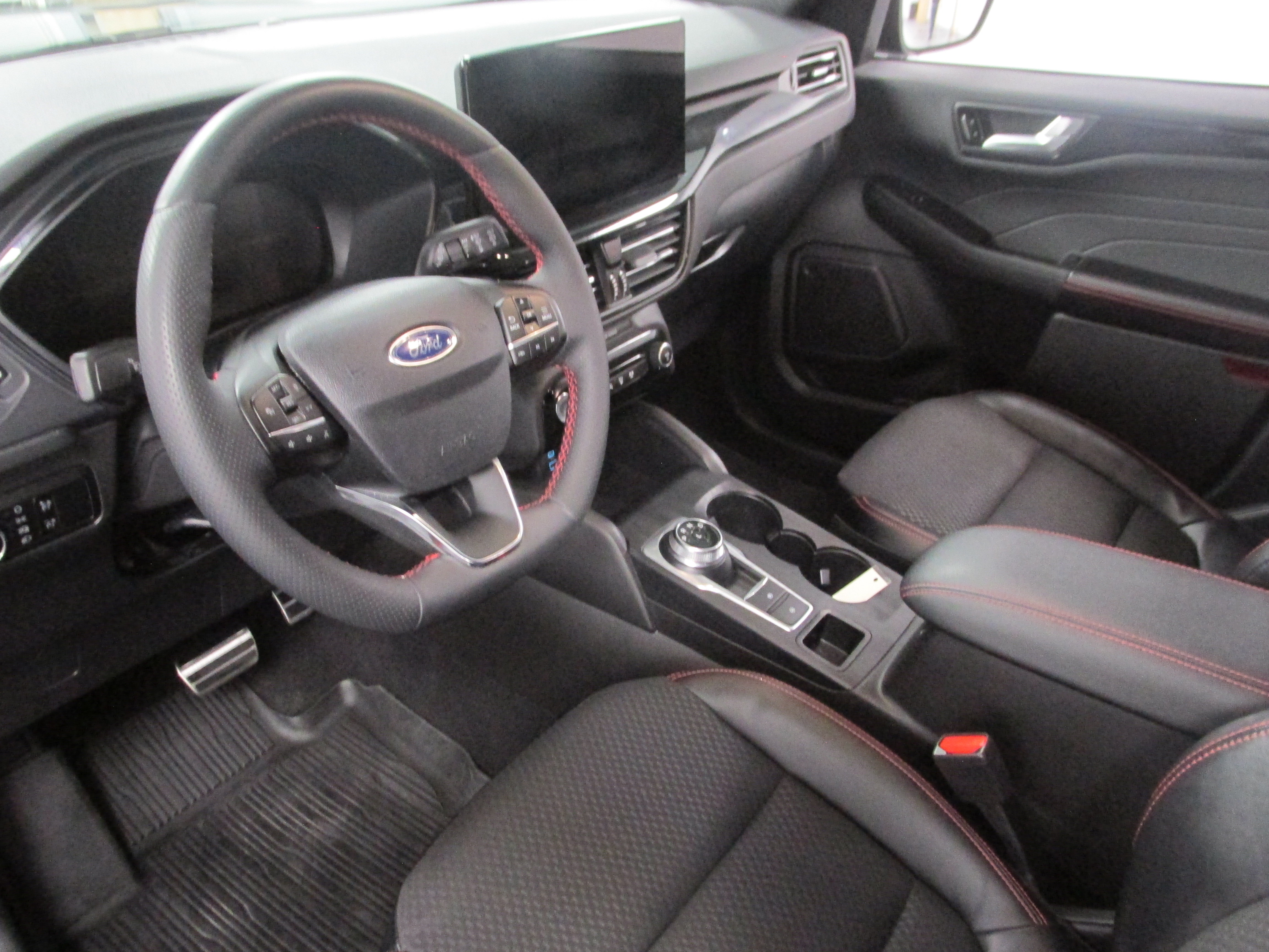 Used 2023 Ford Escape ST-Line w/ Tech Pack #1 AWD/4WD image 24