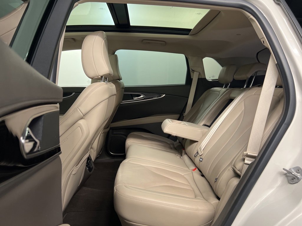 Certified 2022 Lincoln Nautilus Reserve image 29