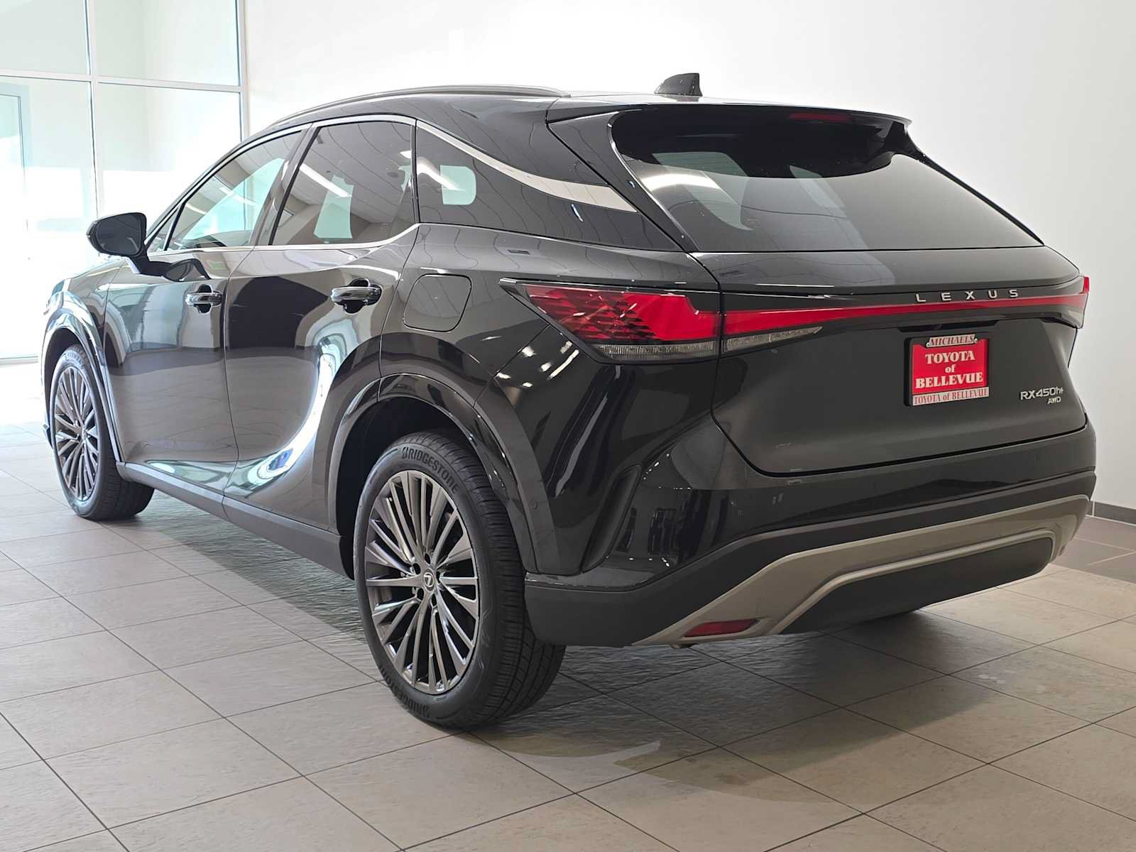 Used 2025 Lexus RX 450h AWD w/ Convenience Package image 4