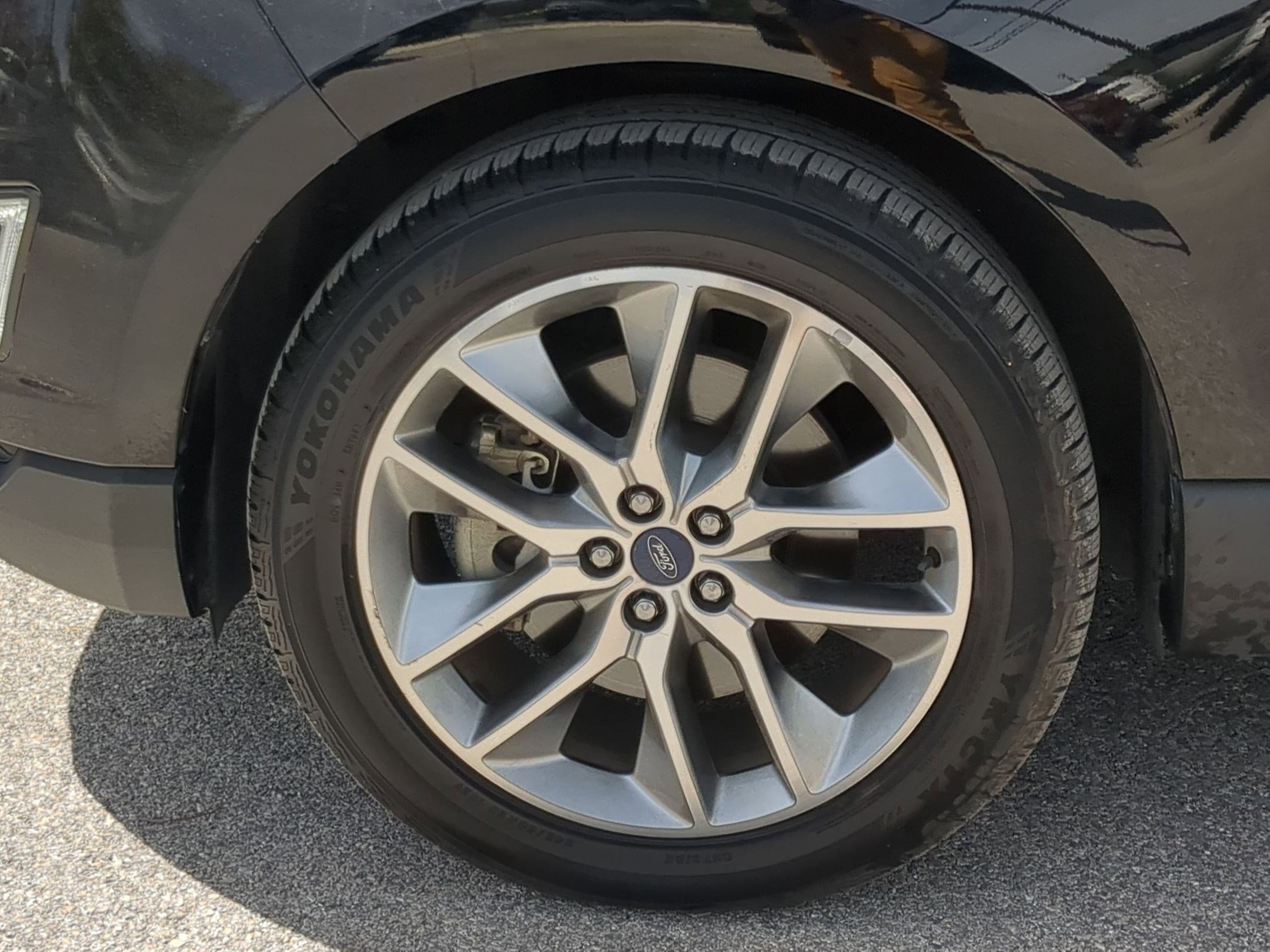 Used 2018 Ford Edge Titanium w/ Equipment Group 301A image 9