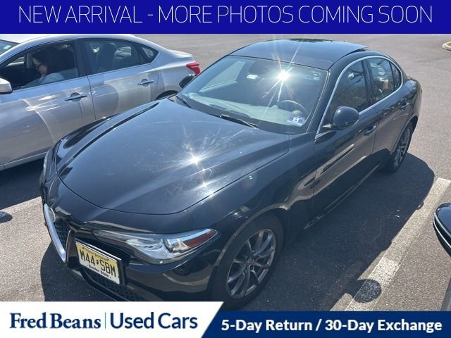 Used 2019 Alfa Romeo Giulia Sprint w/ Cold Weather Package image 3