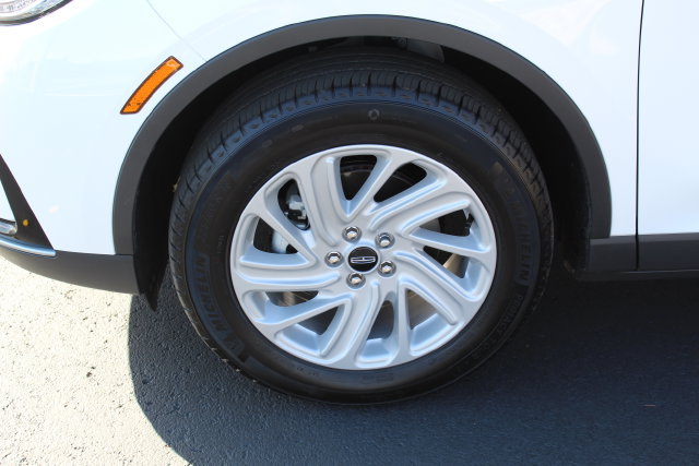 Certified 2026 Lincoln Corsair Premiere AWD/4WD image 12
