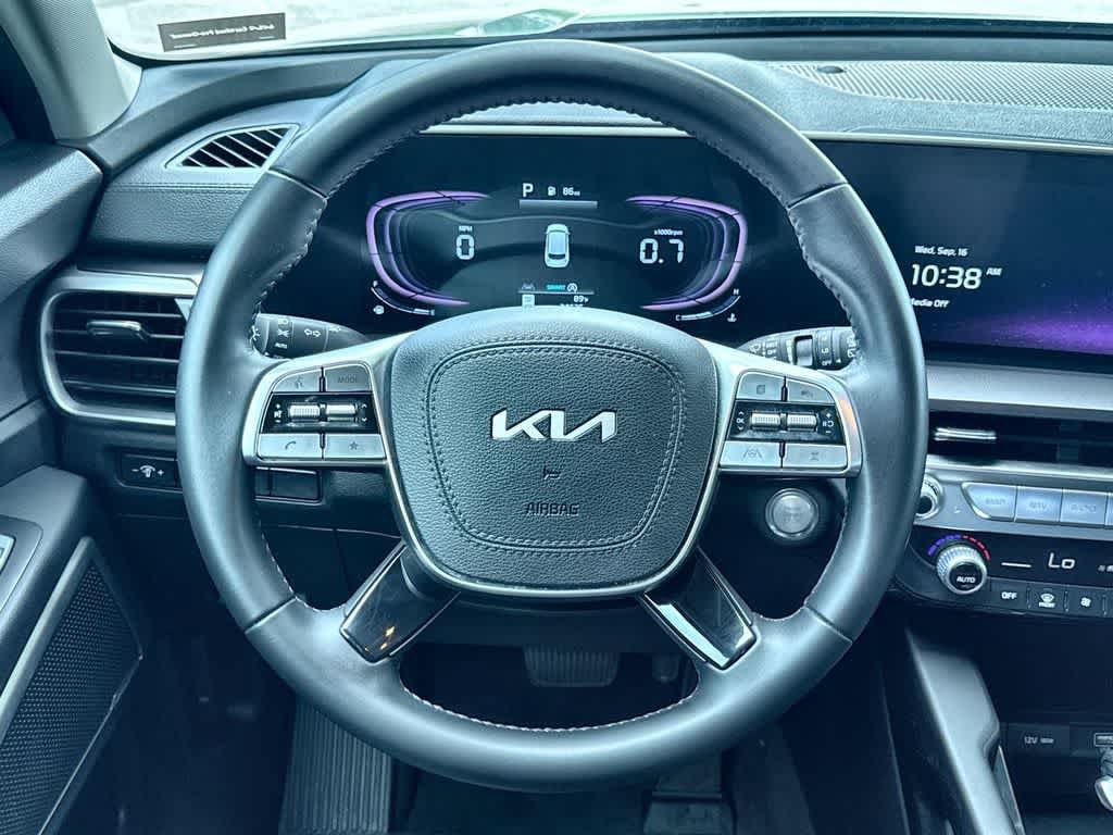 Certified 2024 Kia Telluride LX FWD image 15