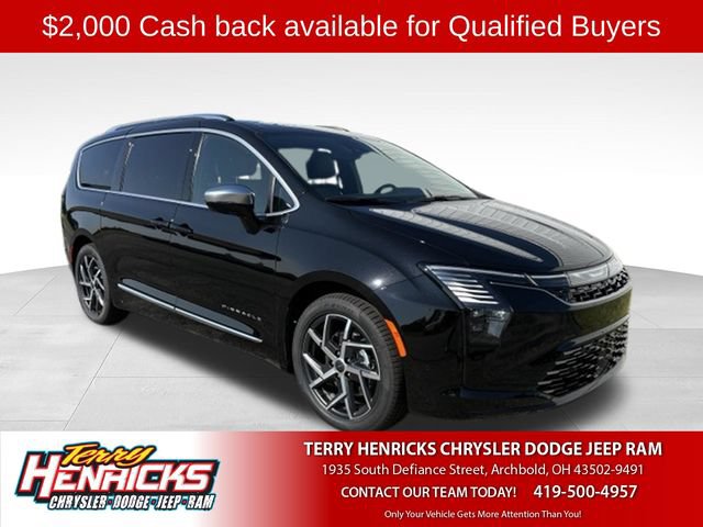 New 2027 Chrysler Pacifica Pinnacle w/ Theater Group FWD 360° Tour