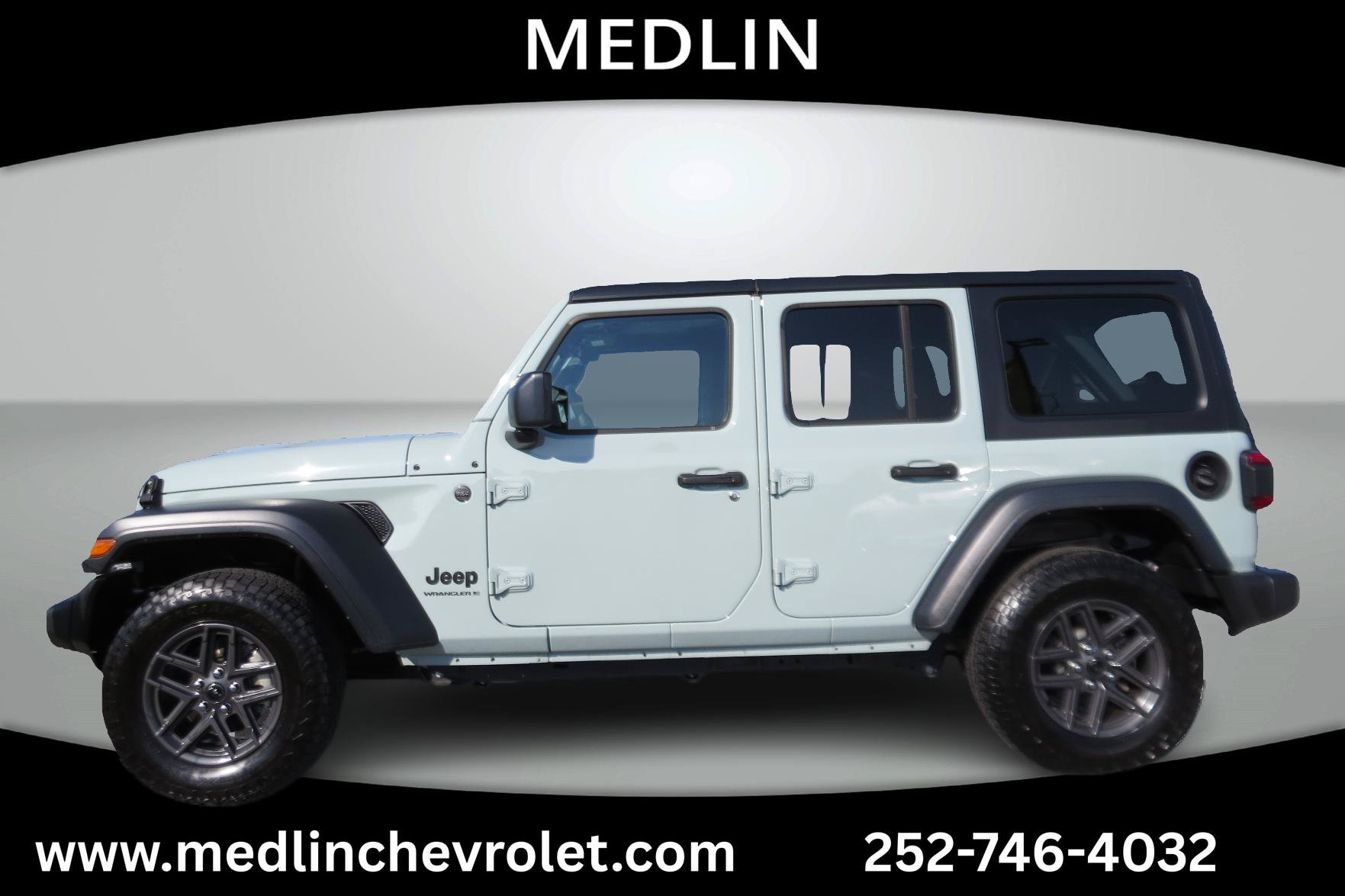 Used 2024 Jeep Wrangler Unlimited Sport AWD/4WD image 3