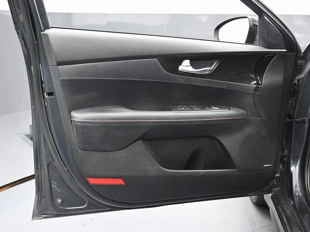 Used 2022 Kia Forte GT image 41