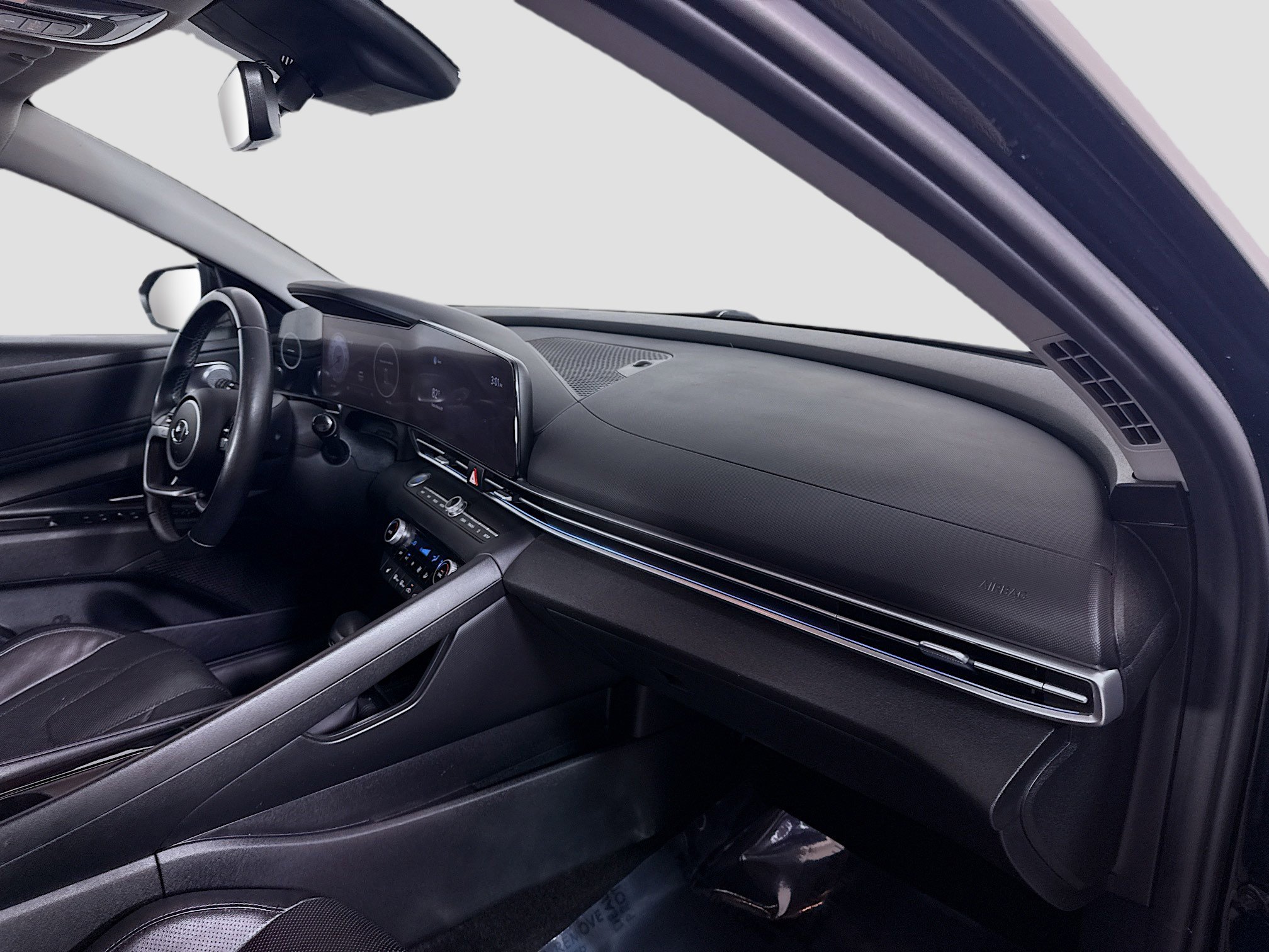 Used 2021 Hyundai Elantra Limited image 30