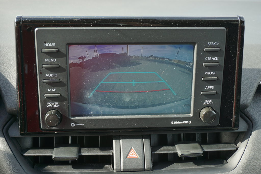 Used 2022 Toyota RAV4 LE AWD/4WD image 17