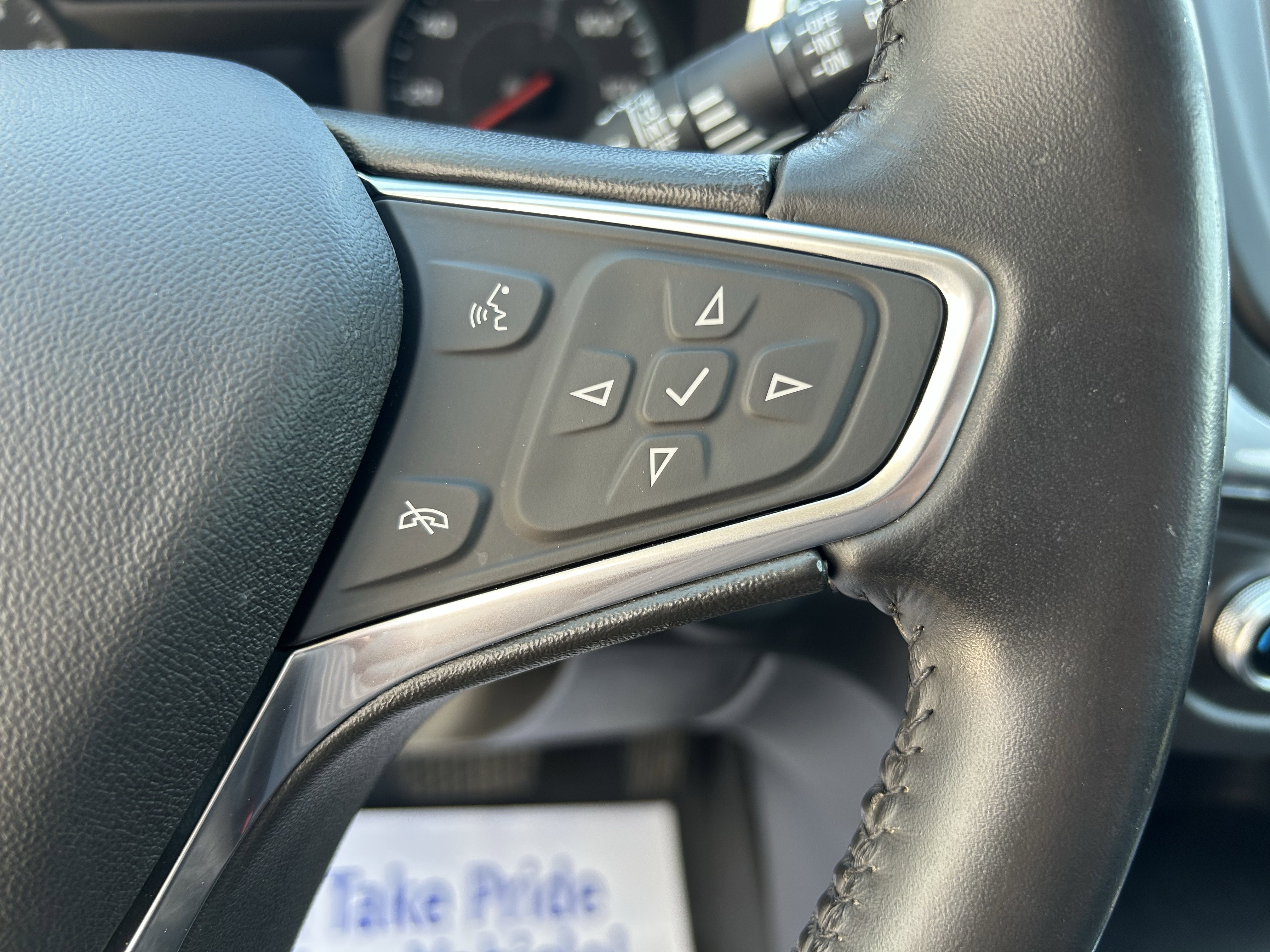 Used 2018 Chevrolet Equinox LT FWD image 26