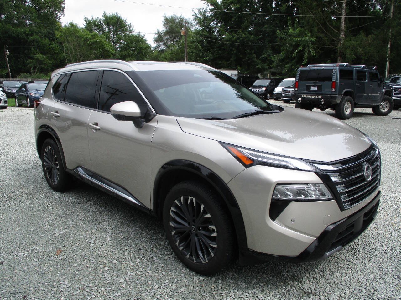 Used 2024 Nissan Rogue Platinum w/ Platinum Premium Package FWD image 7