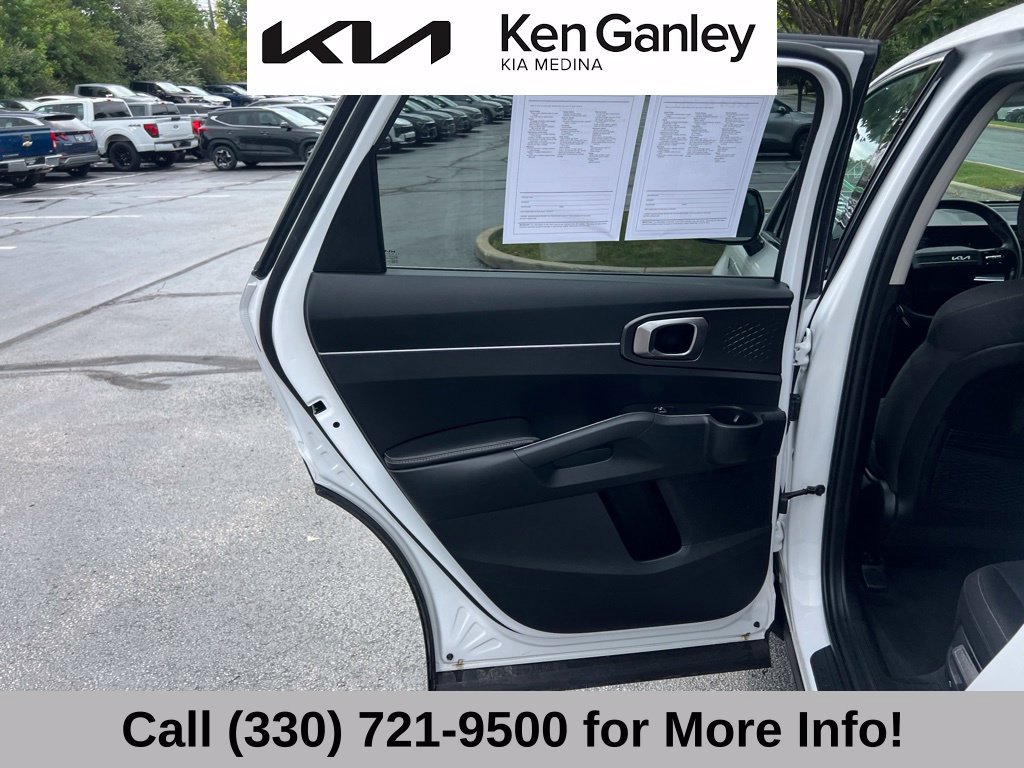 Certified 2026 Kia Sorento LX FWD image 44