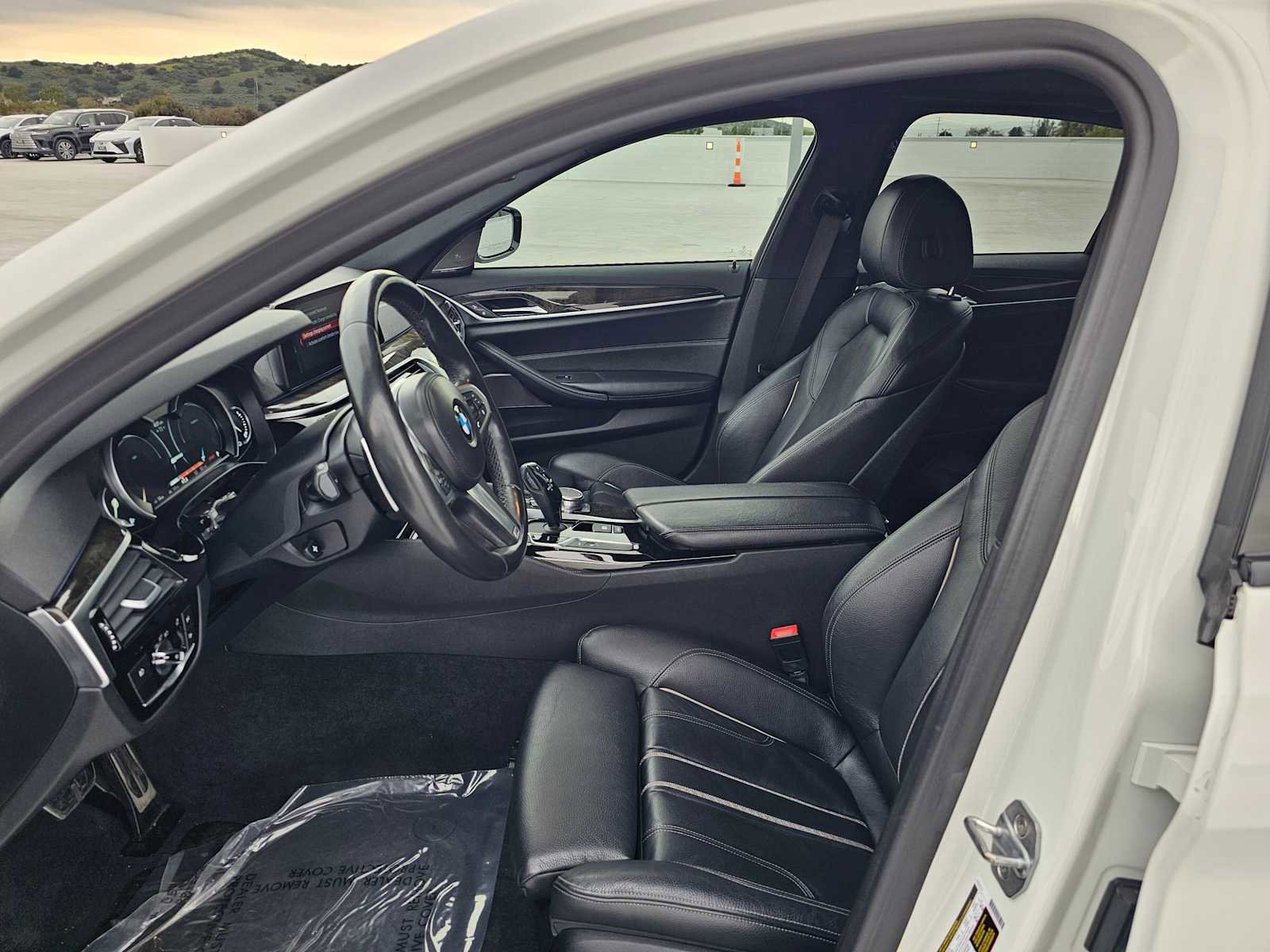 Used 2019 BMW 530e w/ M Sport Package image 20