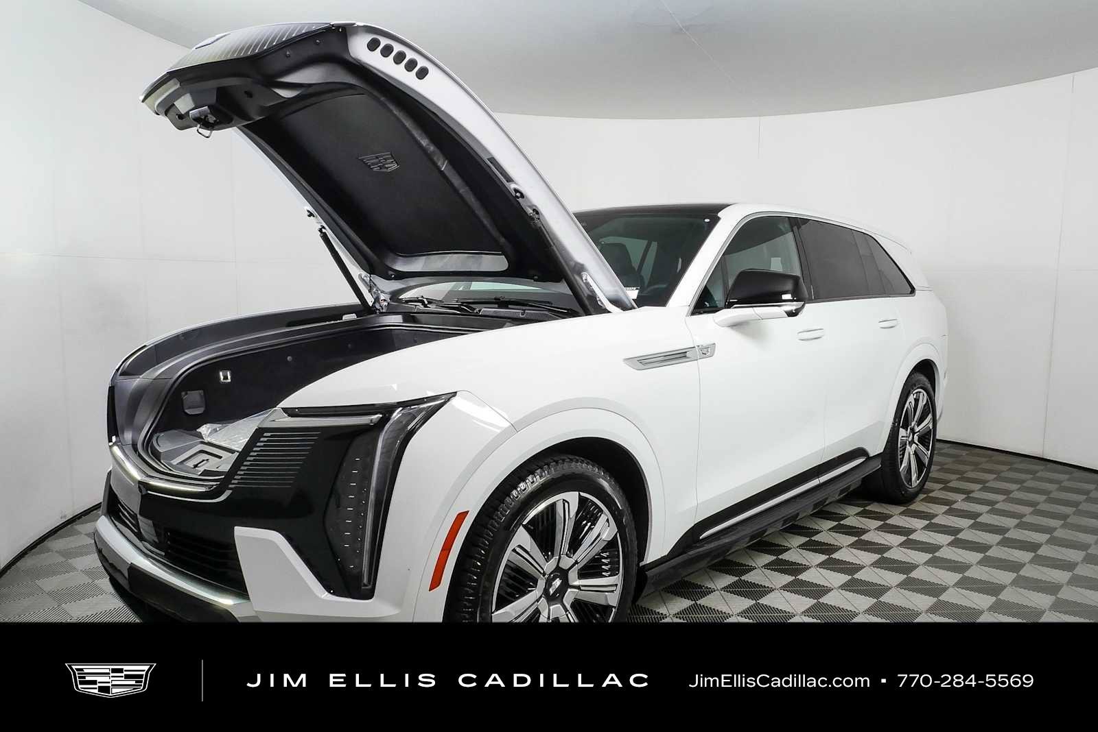 Certified 2025 Cadillac Escalade IQ Luxury 2 w/ LPO, Premium Carpet Package AWD/4WD image 35