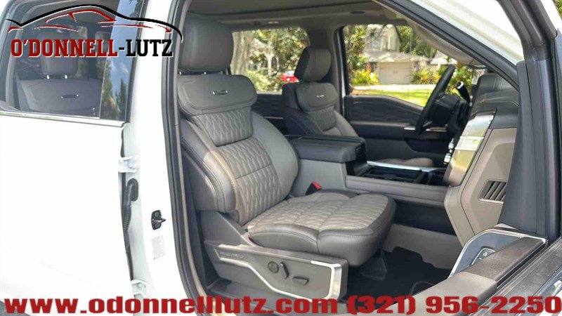 Used 2025 Ford F450 Platinum w/ Platinum Plus Package AWD/4WD image 9