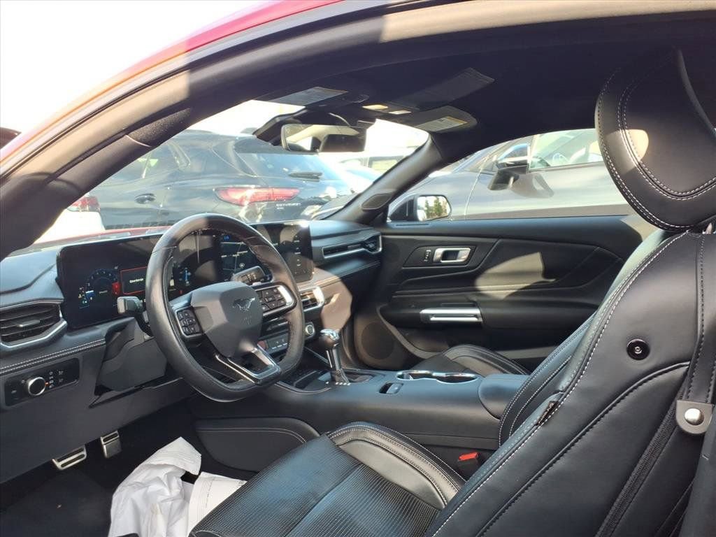 Used 2024 Ford Mustang GT Premium image 10