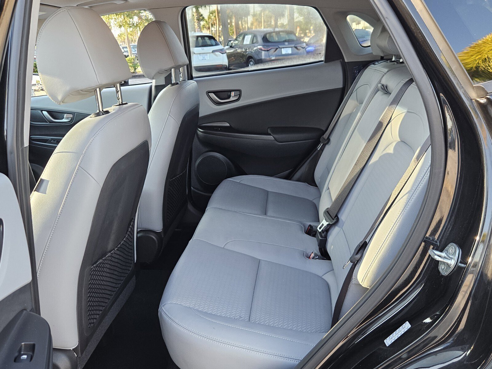 Used 2021 Hyundai Kona Limited w/ Cargo Package image 14