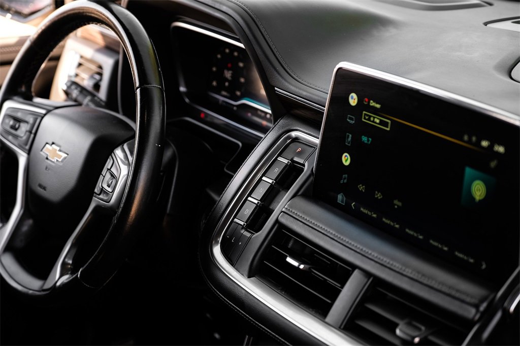 Used 2022 Chevrolet Suburban LT image 21