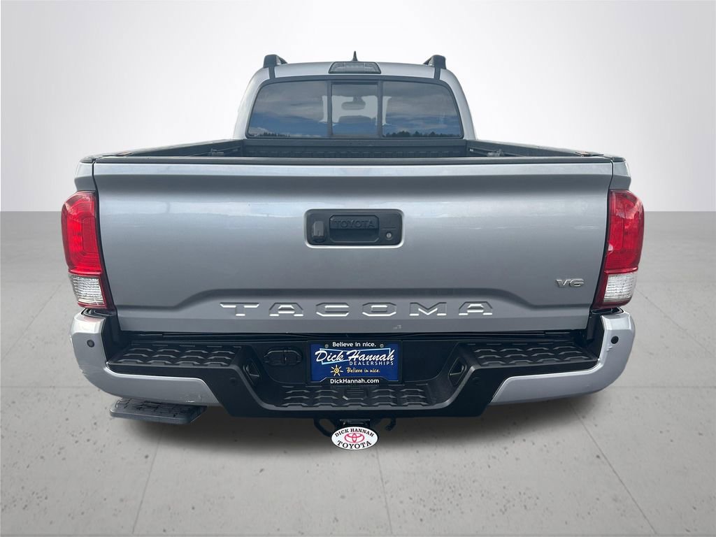 Used 2016 Toyota Tacoma TRD Sport w/ Premium & Technology Package AWD/4WD image 8
