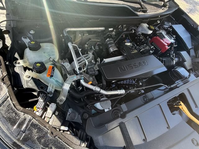 Used 2024 Nissan Rogue S FWD image 19