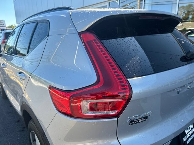Certified 2025 Volvo XC40 B5 Plus AWD/4WD image 10