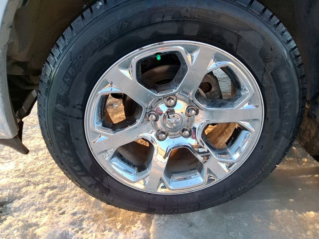 Used 2017 RAM 1500 Laramie w/ Convenience Group image 10