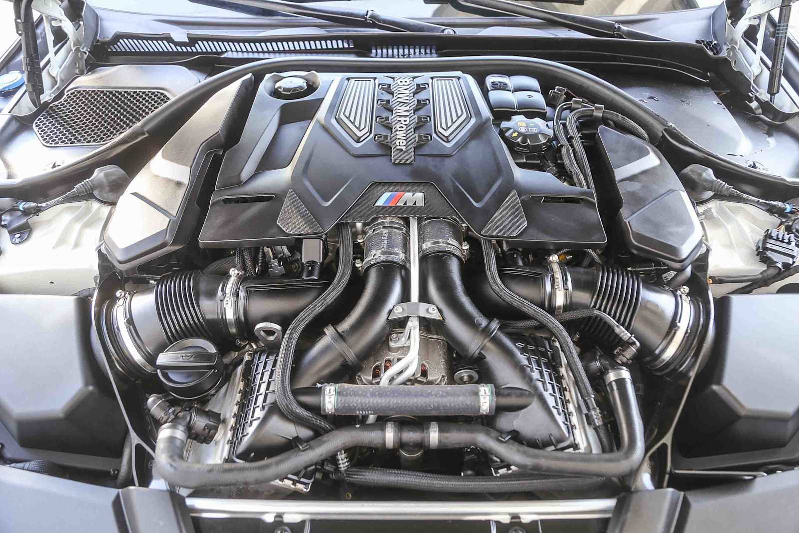 Used 2023 BMW M5 image 24