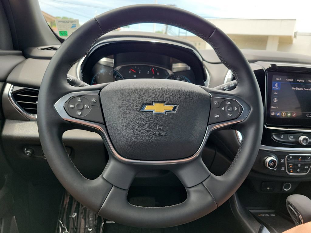 Used 2023 Chevrolet Traverse LT FWD image 22