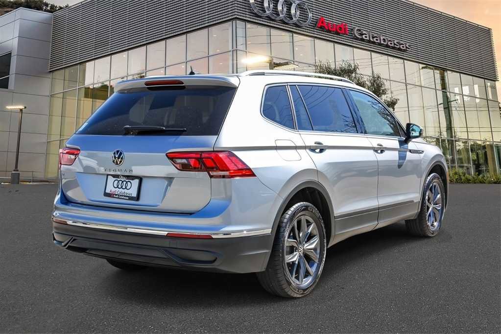 Used 2023 Volkswagen Tiguan SE image 4