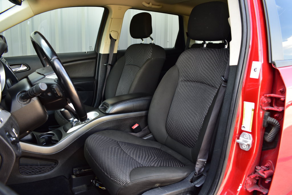 Used 2020 Dodge Journey SE w/ SE Popular Equipment Group FWD image 17