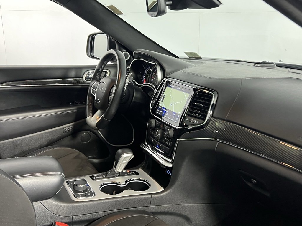 Used 2020 Jeep Grand Cherokee SRT image 32