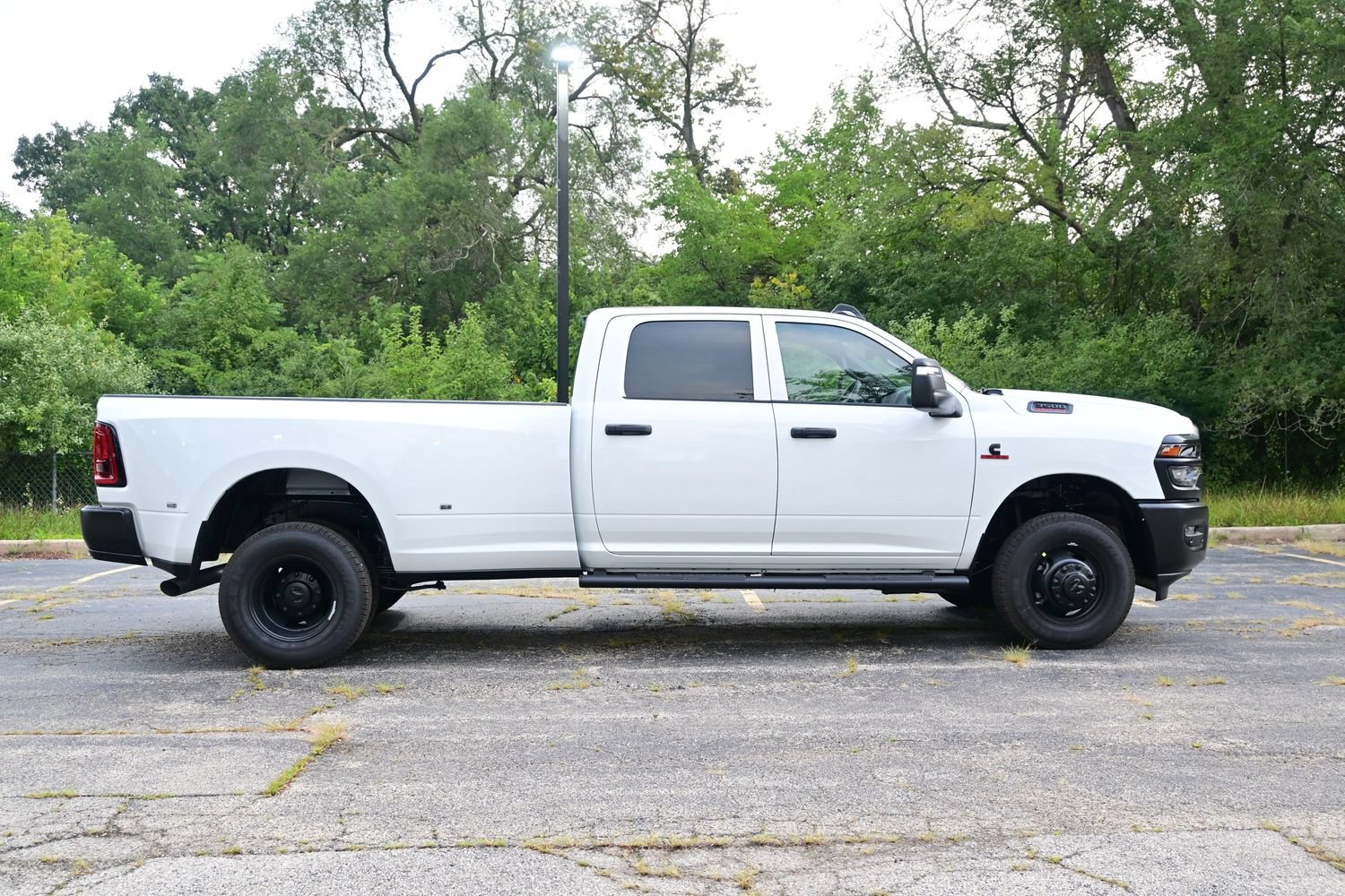 New 2027 RAM 3500 Tradesman AWD/4WD image 17