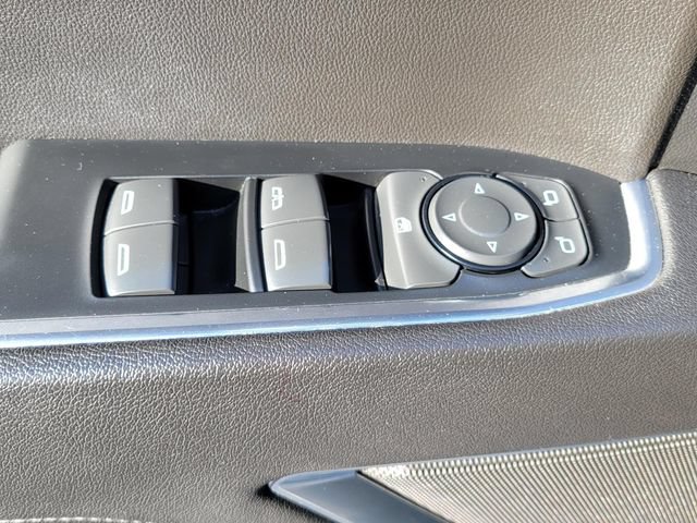 Used 2023 Chevrolet Silverado 1500 LT AWD/4WD image 9