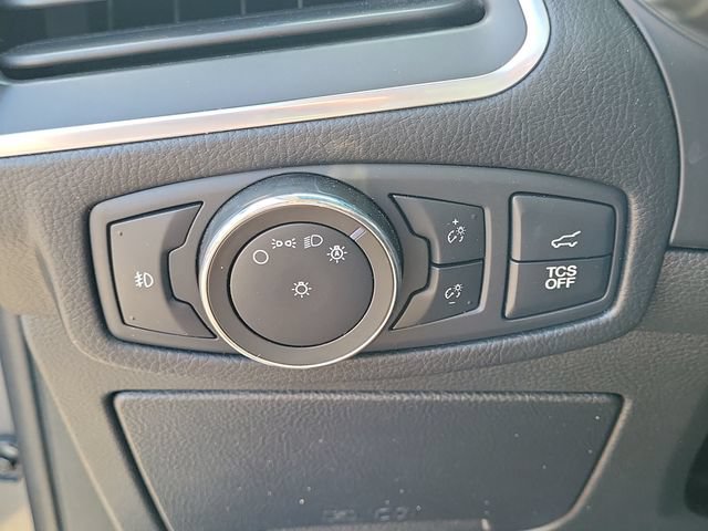 Used 2022 Ford Edge Titanium w/ Equipment Group 301A AWD/4WD image 30