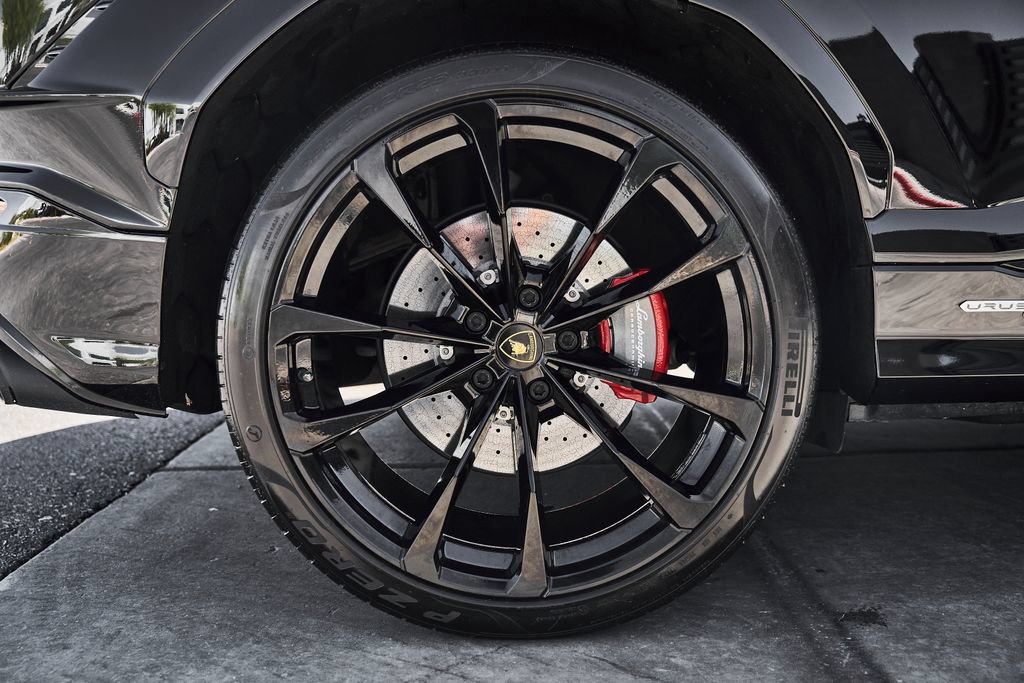 Used 2023 Lamborghini Urus S AWD/4WD image 19