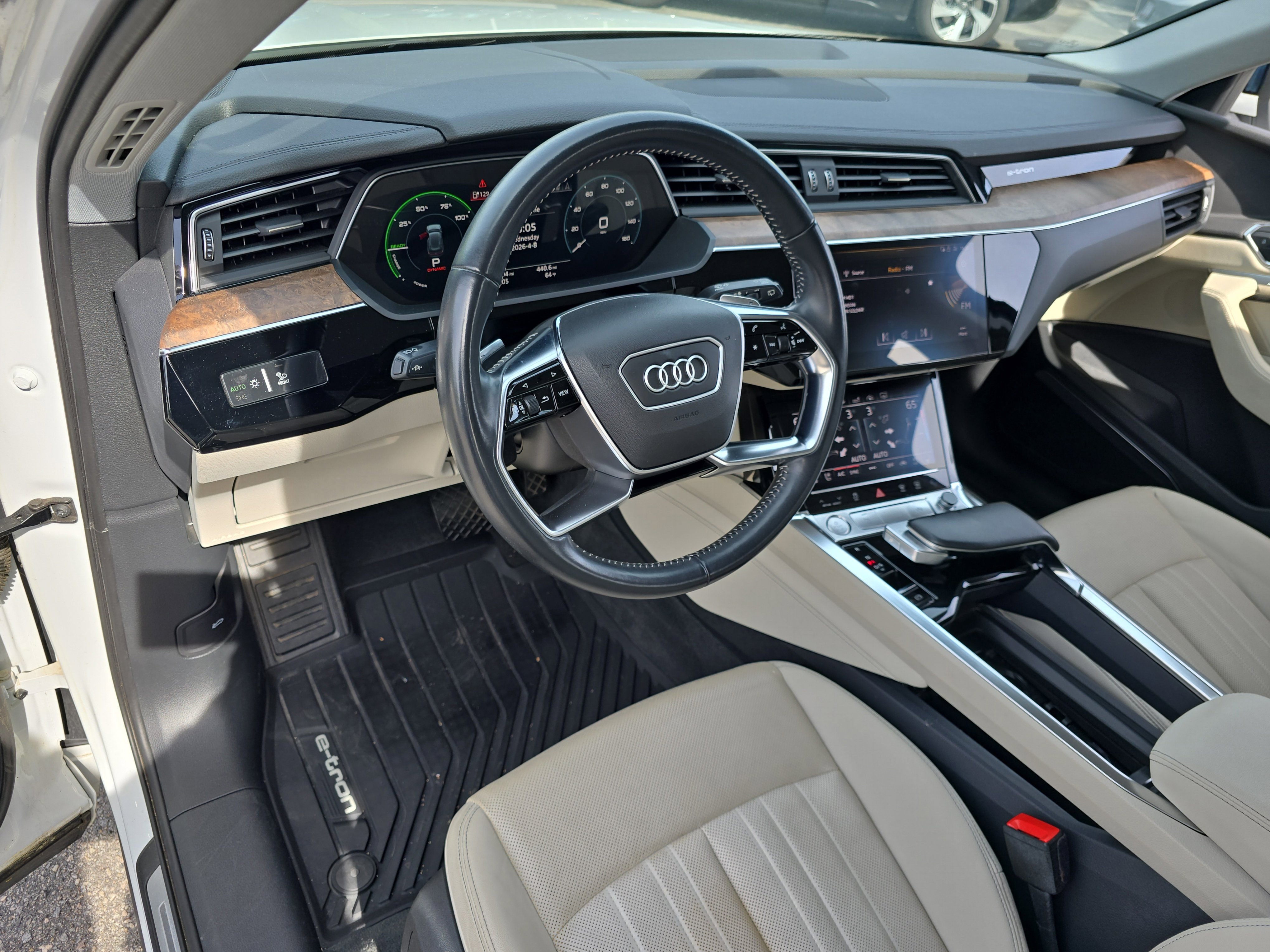Used 2019 Audi e-tron Premium Plus AWD/4WD image 16