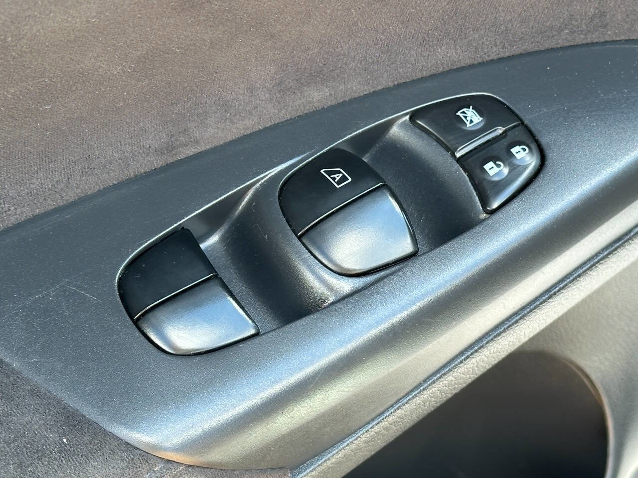 Used 2015 Nissan Sentra SR image 10