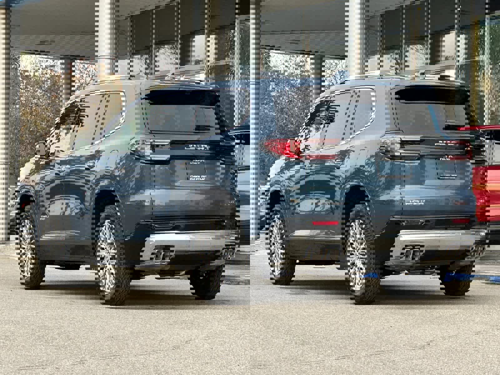 New 2026 GMC Acadia Denali w/ Super Cruise Package image 2