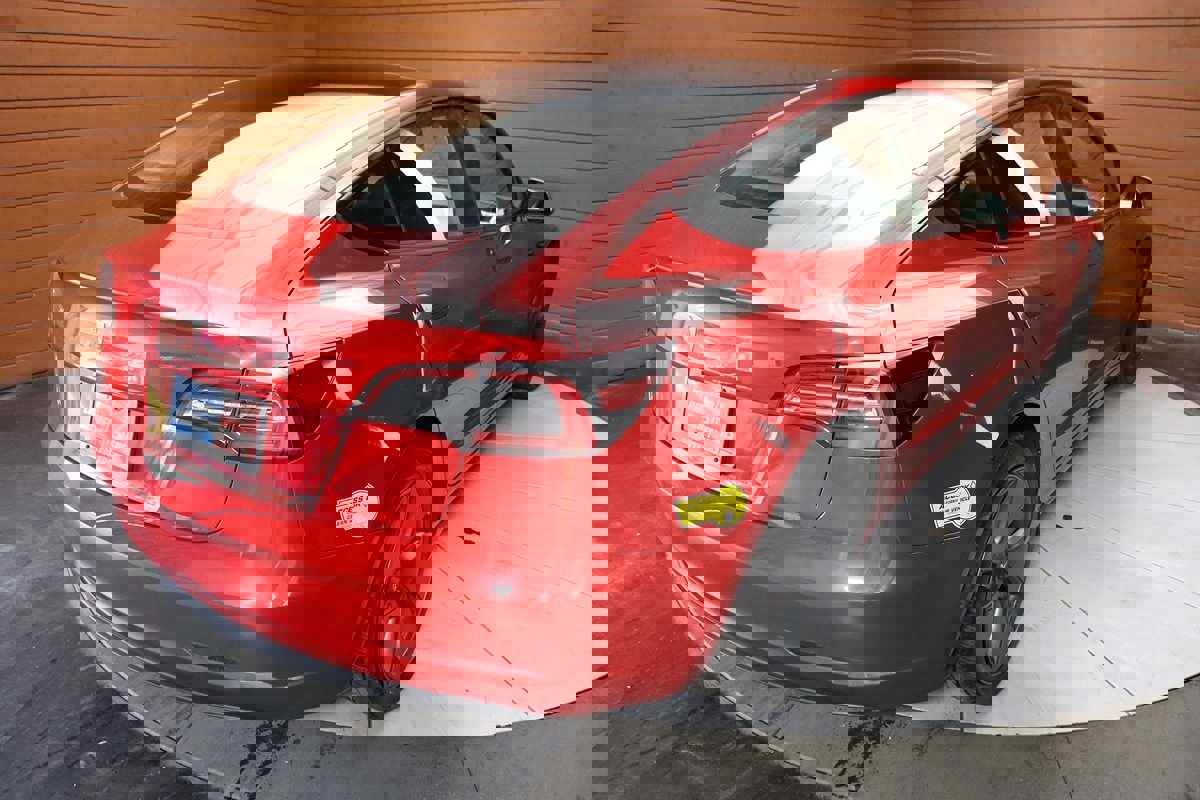 Used 2023 Tesla Model 3 Standard Range image 7