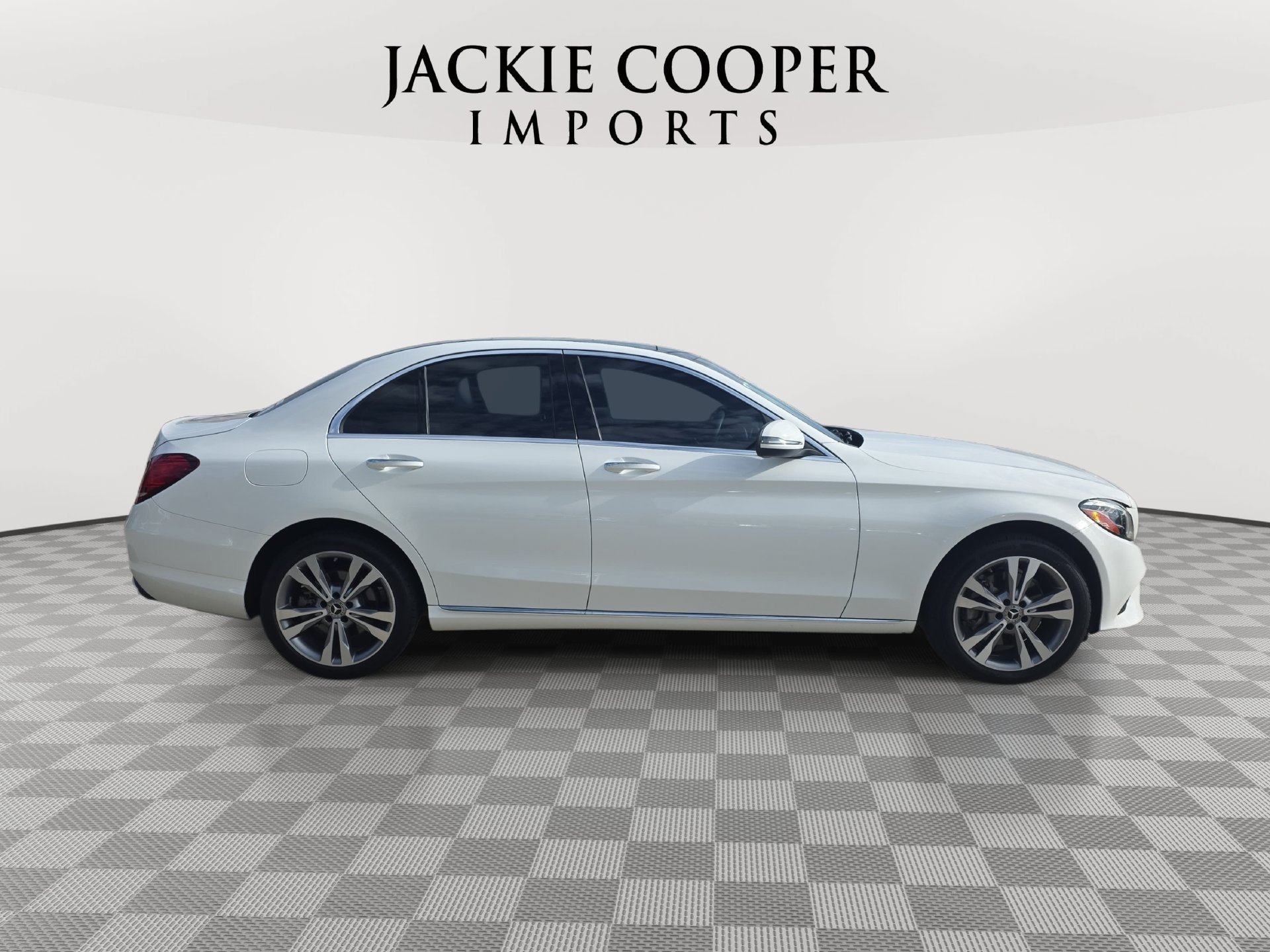 Certified 2020 Mercedes-Benz C 300 4MATIC Sedan image 4