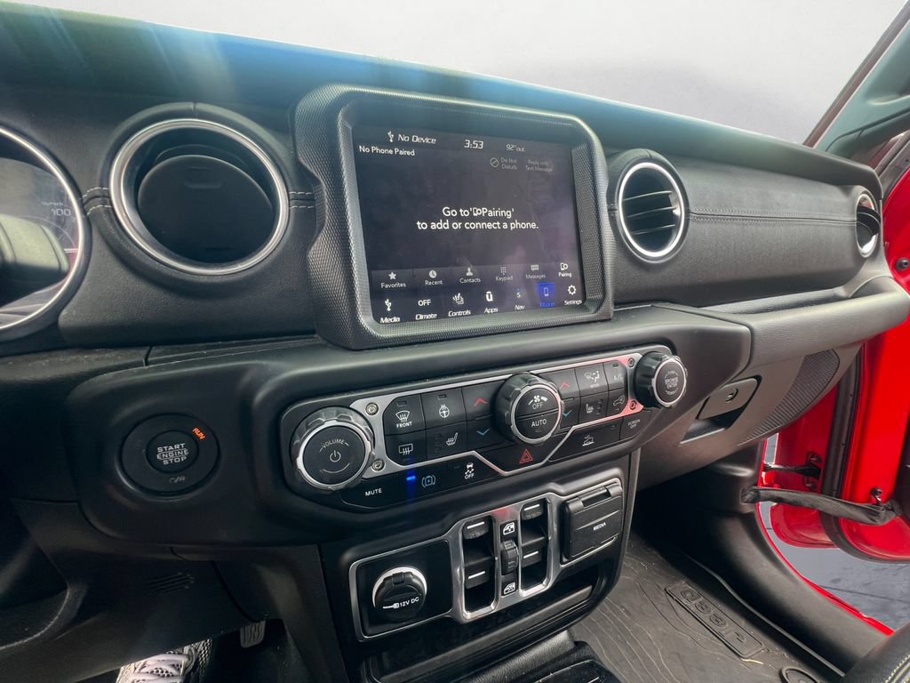 Used 2023 Jeep Wrangler Unlimited Sahara w/ Cold Weather Group AWD/4WD image 17