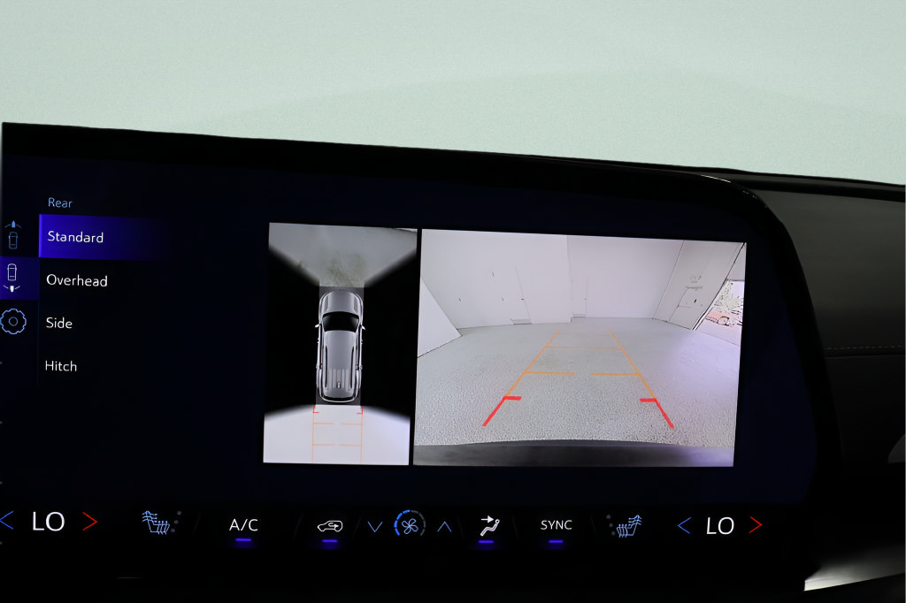 New 2026 Chevrolet Traverse LT w/ Driver Confidence Package FWD image 13