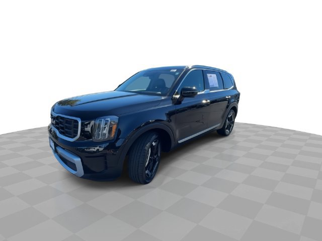 Used 2025 Kia Telluride S FWD image 4