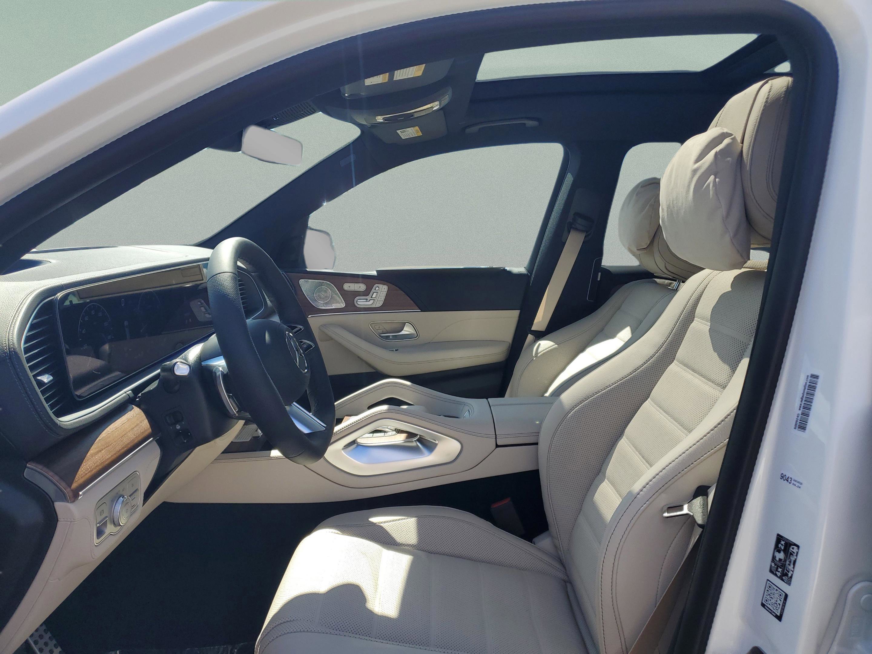 New 2026 Mercedes-Benz GLS 580 4MATIC image 11