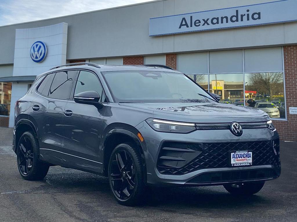 Used 2025 Volkswagen Tiguan SE R-Line