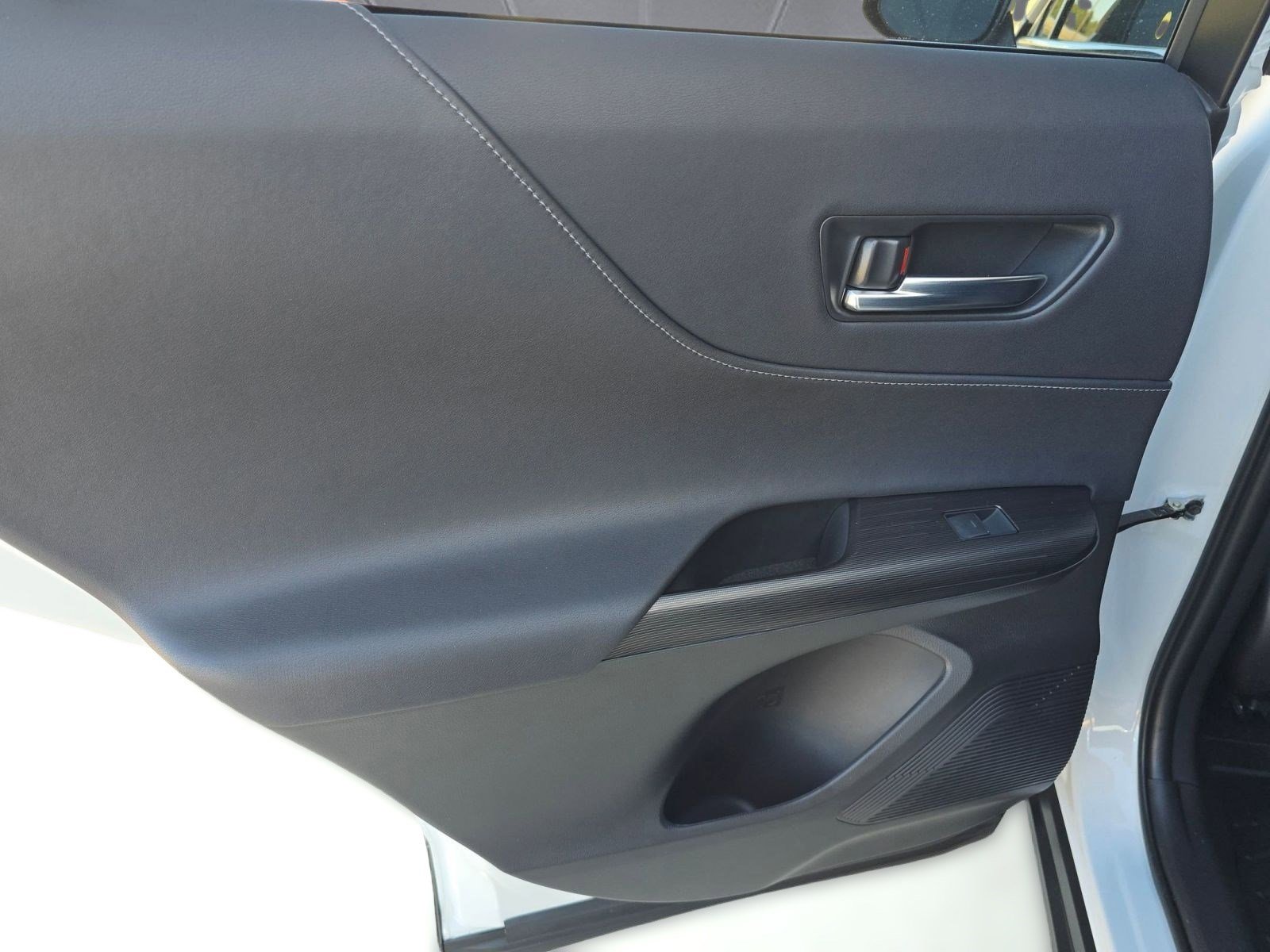 Used 2023 Toyota Venza Limited image 21