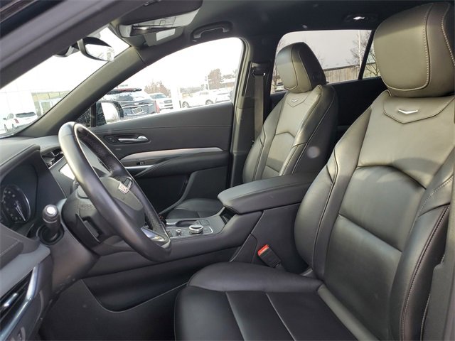 Certified 2022 Cadillac XT4 Premium Luxury w/ Safety Alert Package image 5