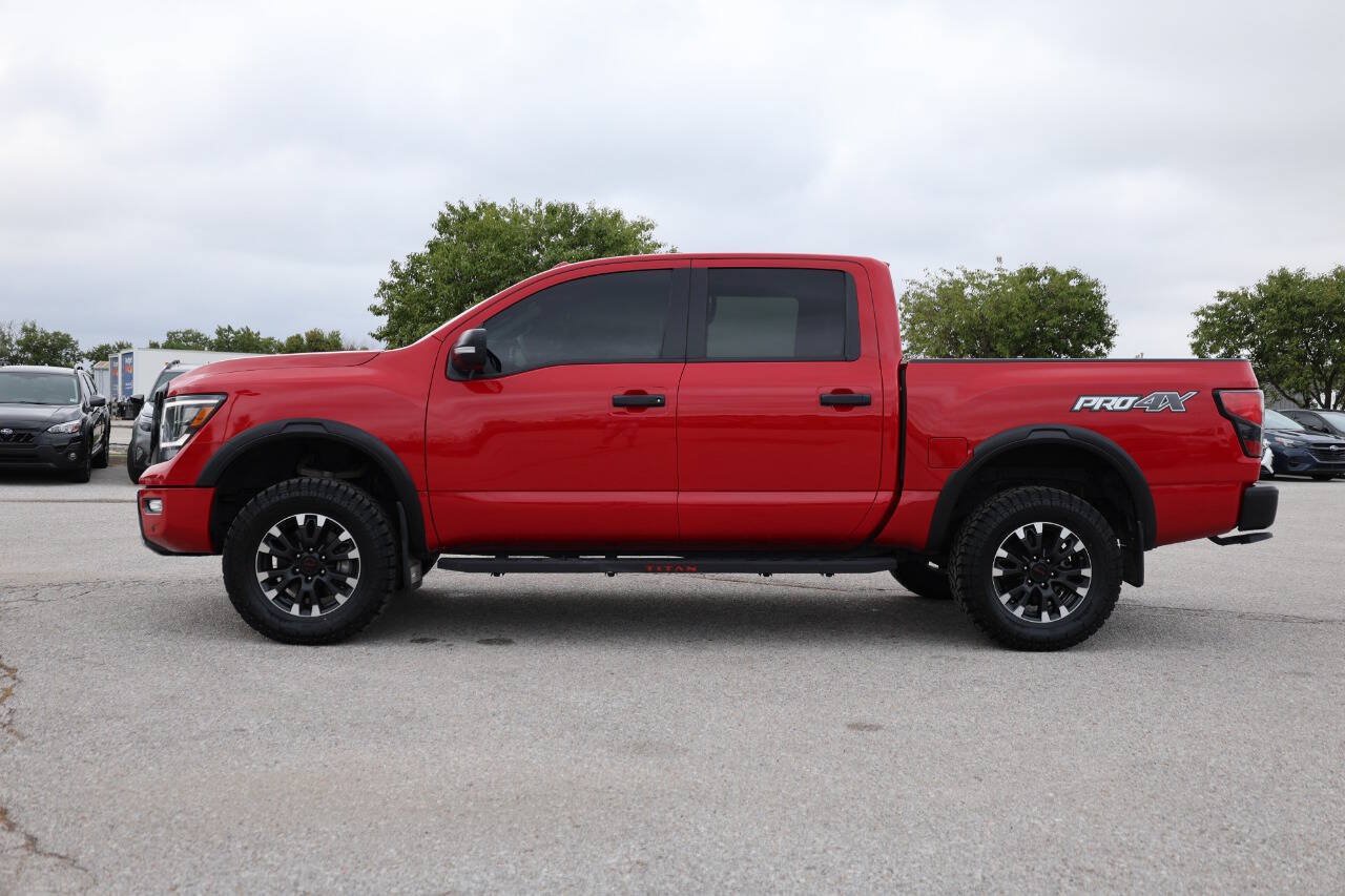 Used 2021 Nissan Titan PRO-4X w/ Pro-4x Convenience Package AWD/4WD image 8